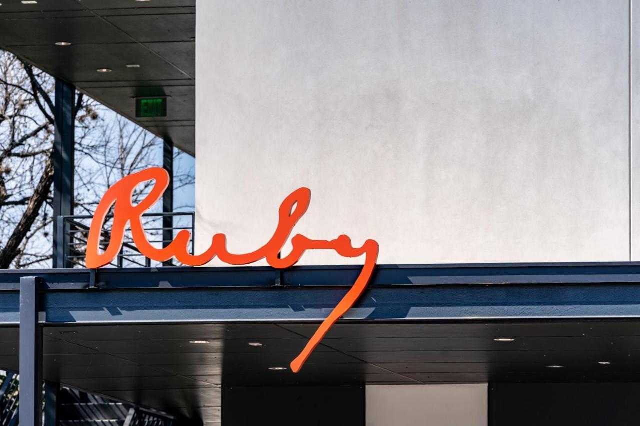 The Ruby Hotel Round Rock Dış mekan fotoğraf